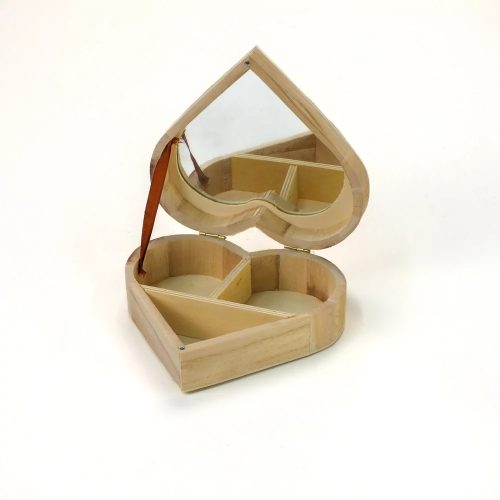 Fadoboz, szív alakú, tükrös 15*15*4cm 3122