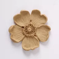 Hőre lágyuló fa díszítőelem - Virág 4cm 43400 – festéshez, dekorációhoz