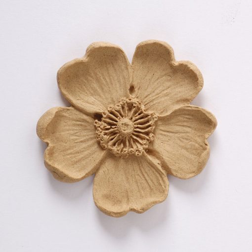Hőre lágyuló fa díszítőelem - Virág 4cm 43400