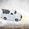 Vintage pick up fenyőfával világítós fehér – koszorúhoz, asztaldíszhez