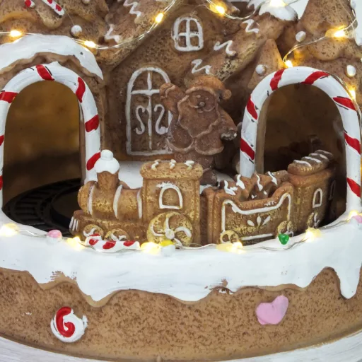 Világítós mézeskalács ház, vonattal – karácsonyi dekorációhoz