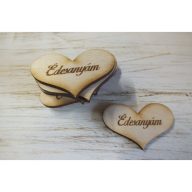 Natúr fa - "Édesanyám" gravírozott szív 10db/csomag – anyák napi dekorációhoz