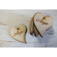 Natúr fa - "Anya" gravírozott szív 5cm 10db/csomag – anyák napi dekorációhoz