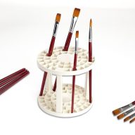 Ecsettartó műanyag 50 lukkal – kreatív hobby projektekhez