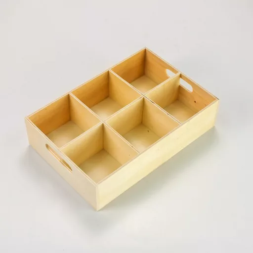 Rekeszes tároló natúr fa, 16x24x6cm, 6 rekeszes, fogantyús – festéshez, dekupázshoz és rendszerezéshez