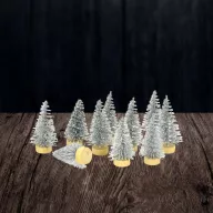 Dekor fenyőfa ezüst glitteres 4cm 10db/csomag – koszorúhoz, asztaldíszhez