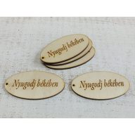 Natúr fa - "Nyugodj békében" ovál tábla 4x8cm 5db/csomag – kegyeleti dekorációhoz