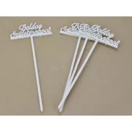 Fa - Beszúrós "Boldog születésnapot" felirat fehér 29cm 4db/csomag – festéshez, dekorációhoz