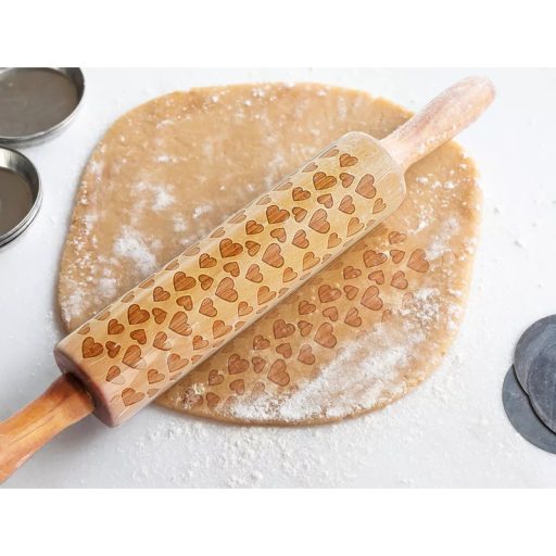 Kekszmintázó sodrófa - Szíves 38cm – karácsonyi dekorációhoz