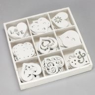 Fa fehér szívek dobozban 90db/doboz – valentin napi dekorációhoz