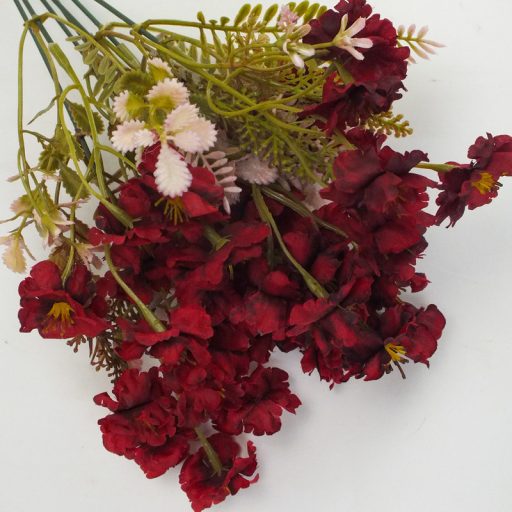 7 ágú virágos csokor bordó