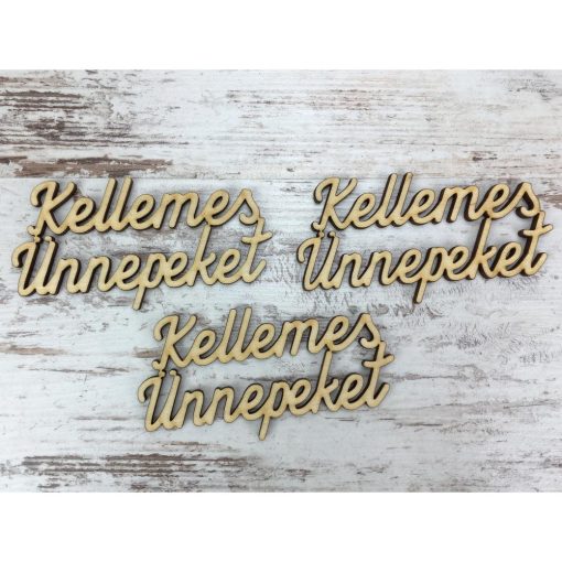 Natúr fa -  "Kellemes Ünnepeket" felirat 9cm 3db/csomag