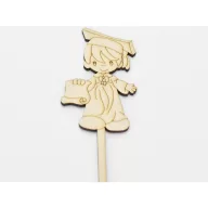 Natúr fa - Beszúrós ballagó kisfiú 29,5cm – ballagási ajándékokhoz