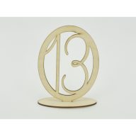 Natúr fa - Asztalszám ovális keretben 13-as 15,5cm – esküvői dekorációhoz