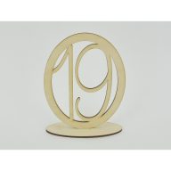 Natúr fa - Asztalszám ovális keretben 19-es 15,5cm – esküvői dekorációhoz