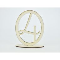 Natúr fa - Asztalszám ovális keretben 4-es 15,5cm – esküvői dekorációhoz