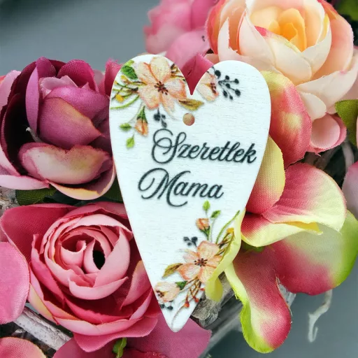 Nyomtatott fa tábla -Szeretlek mama szív 6cm 5db – anyák napi dekorációhoz