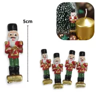 Poly Diótörő piros kabátos 4db/csom – karácsonyi dekorációhoz