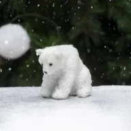 Jegesmedve ülő prémium – karácsonyi dekorációhoz – Szezonok, alkalmak