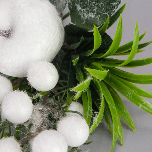 Téli pick - havas almával bogyókkal – virágdekorációhoz, koszorúhoz