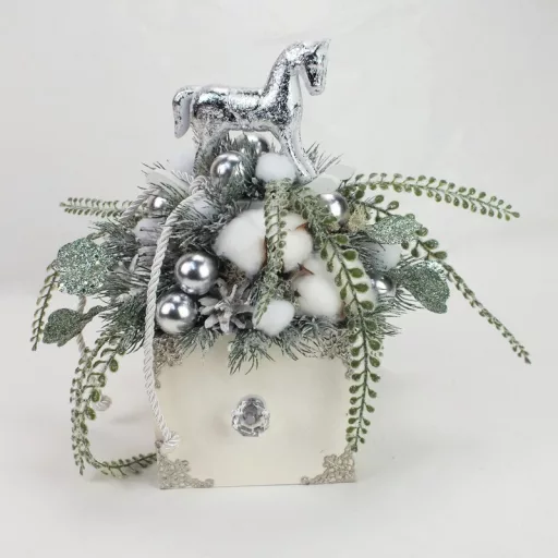 Hintaló kicsi - fehér-ezüst – karácsonyi dekorációhoz