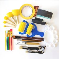 Ecsetek, festőkellékek